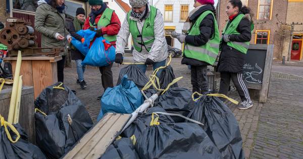 Zestig kilo zwerfvuil geruimd in en om Zonnemaire