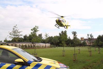 Traumahelikopter naar boerderij in Harskamp