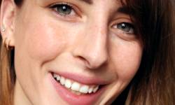 Beautyredactrice Sophie (30) heeft nu een mooiere huid dan toen ze 20 was. “En dat heeft alles te maken met de juiste reinigingsroutine”