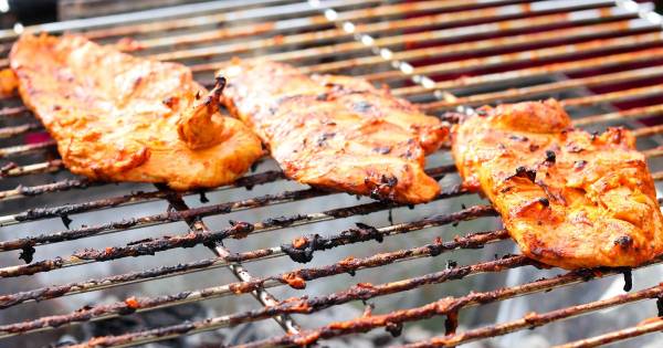 Comment S Habiller Pour Un Barbecue Entre Amis Comment Profiter D Un Barbecue Sans Risque Les Conseils De L Afsca Manger 7sur7 Be