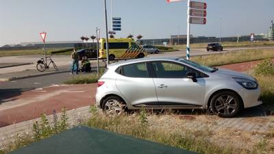 Fietser gewond bij ongeval op rotonde in Ede