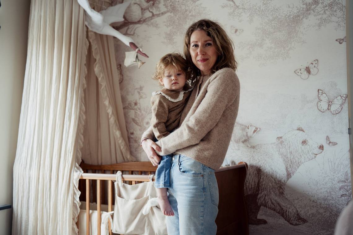 Drie vrouwen over de moeilijke weg naar het moederschap: ‘Ik wil niet weten hoeveel spuiten ik in mijn buik gezet heb’