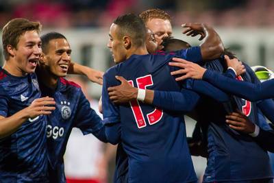 Jong Ajax dankt koppositie aan ontketende Cassierra