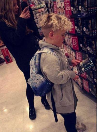 Gordon Ramsay biedt geweigerde student met dwerggroei werk aan