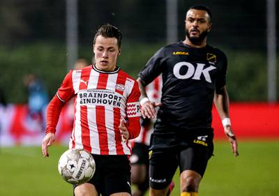 Tijn Daverveld knokt zich na blessure terug bij Jong PSV en is meteen aanvoerder