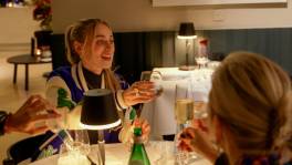 Dubbel belangrijk bezoek bij Lucien: Superster CAMILLE en topchef ...