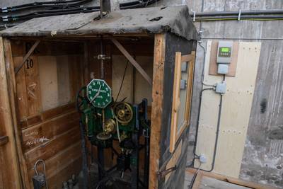 Mechanische moederklok van de Heilige Blasiuskerk in Delden gaat met pensioen