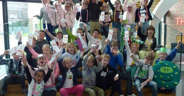 Bernadette Heeten wint Leesvirus | Raalte - De Stentor