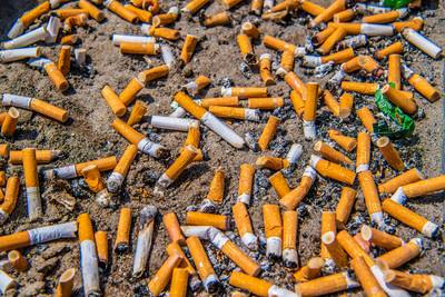 Waarschuwing brandweer: gebruik droge plantenbak niet als asbak