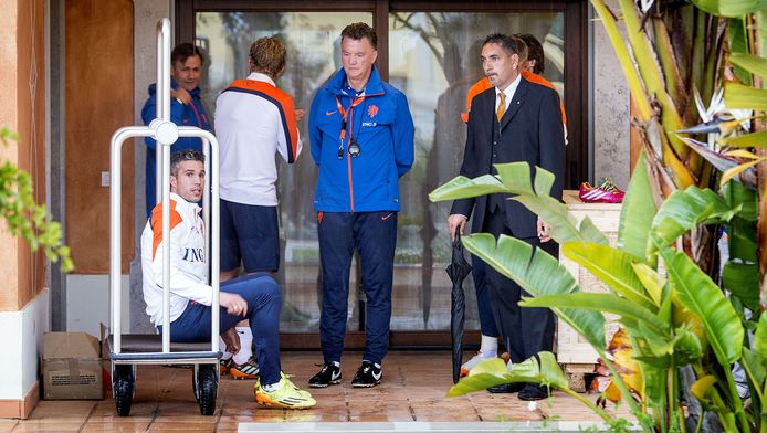 Stromende Regen In Portugal Voor Nederlands Elftal Nederlands Voetbal Ed Nl