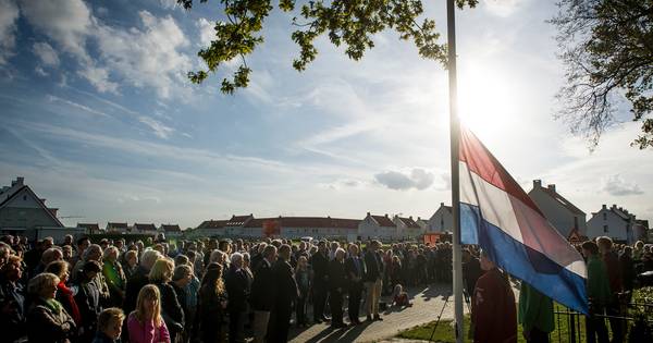 Ook in Borne zaterdagavond even stilstaan bij toen