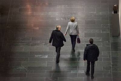 Aftastend gesprek Merkel, Schulz en Seehofer om coalitie Duitsland