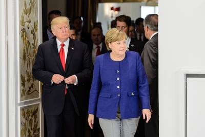 Gastvrouw Merkel moet op G20 masseren en gladstrijken