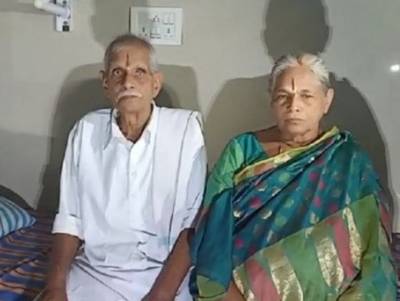 Indiase (73 of 74 jaar) bevalt van kerngezonde meisjestweeling