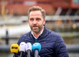 Hugo de Jonge sluit nieuwe maatregelen voor kerst niet uit