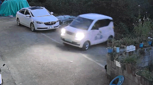 'Moeilijk' parkeermanoeuvre eindigt in ongeluk