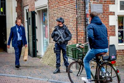 Haarlemmers de straat op voor bedreigde burgemeester