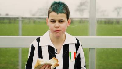 Pietertje 'kom maar efkes wisselen jongen' is nu 14 en eet geen pindakaas