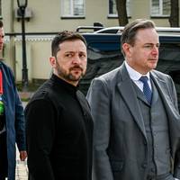 EU-leiders hard voor blokkerende Orbán • Premier De Wever overtuigd dat lening voor Oekraïne over een maand in orde komt