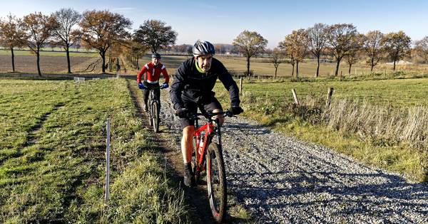 Tijdelijke weg op Vlagheide blijft voorlopig verhard | Uden, Veghel eo - BD.nl