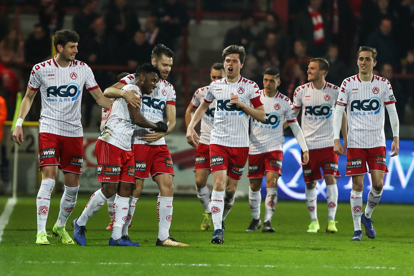 Werkstraf van 85 uren voor KVK-supporter voor vuistslag aan andere  supporter | Foto | hln.be