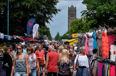 Meer water, meer EHBO’ers, minder mensen bij Vakantiejaarmarkt Mill