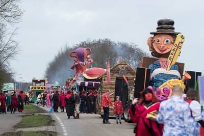 Storm zet streep door carnavalsoptocht in Braamt