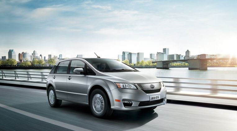 Tesla wordt met zijn auto's slechts een halve Apple - Trouw