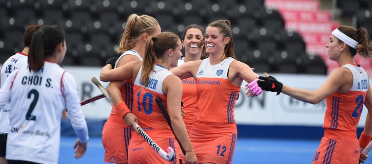 Lidewij Welten En Eva De Goede Eigenlijk Zijn We Door Het Hockey Voor De Rest Van Ons Leven Verpest De Volkskrant