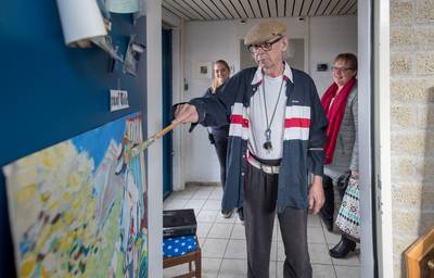 Een broodje kroket eten met bewoners Leger des Heils Ede