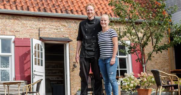 Ook met tegenslag zit het terras van Poeleke in Lage Zwaluwe steeds vaker vol - BN DeStem