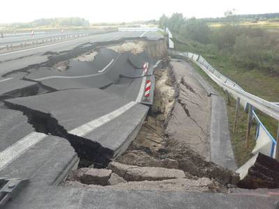 Duitse snelweg zakt weg