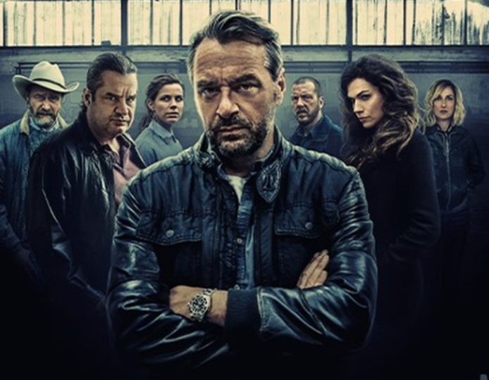 Serierecensie: Undercover – Seizoen 1 + 2 – NerdyGeekyFanboy