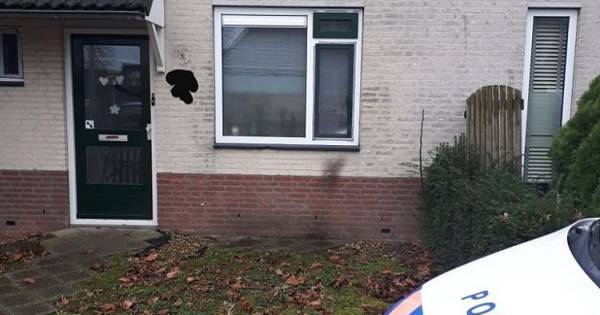 Brandbom tegen gevel van woning in Dodewaard: 'Wie doet zoiets?' - De Gelderlander