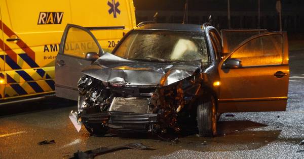 Drie gewonden door ongeluk met vrachtwagen in Waalwijk.
