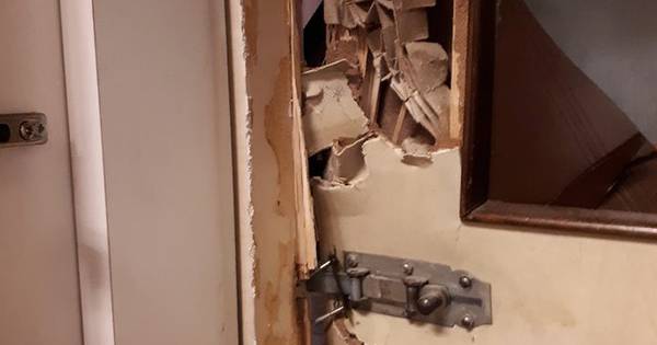 Juwelendieven vluchten dak op en zitten als ratten in de val in Made: 'Kom maar naar beneden' - BD.n