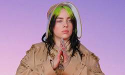 Hoe praktisch zijn lange nagels à la Billie Eilish? 