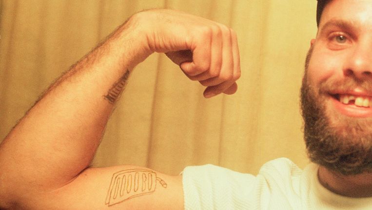 Thuis Tatoeeren Wordt Steeds Populairder Klinkt Gevaarlijk Is Het Ook De Volkskrant