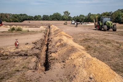 Nee, dit is niet de zoveelste droogte-foto. Hier komt een nieuwe voetbalclub