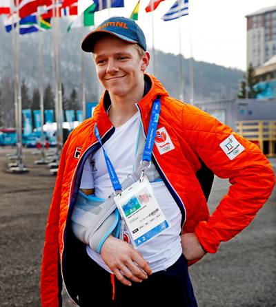 Snowboarder Niek van der Velden onderweg naar Arnhem