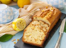 Deze frisse lentecake bak je met slechts 5 ingrediënten