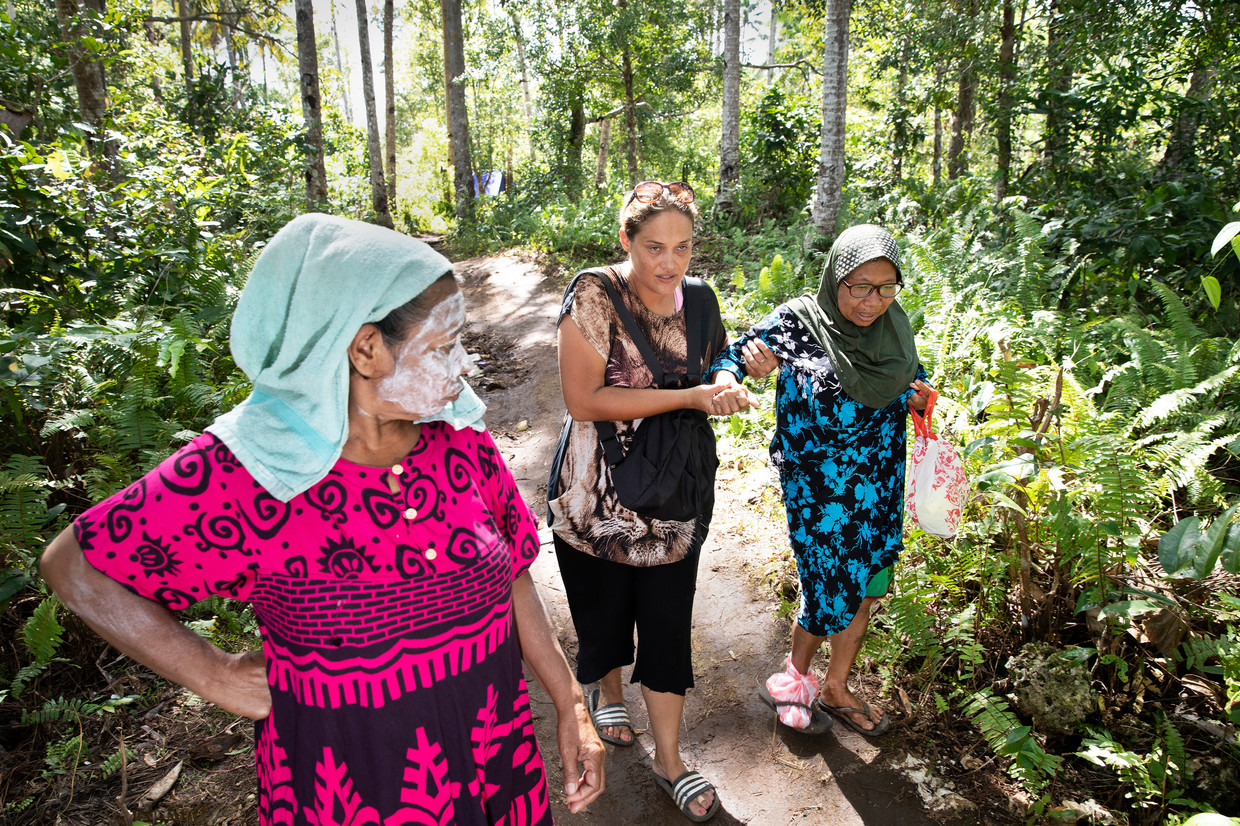 Dit gezin vertrok naar Indonesië om dromen waar te maken Dit gezin vertrok naar Indonesië om dromen waar te maken