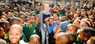 Operasterretje Amira (13) emigreert om leerplicht