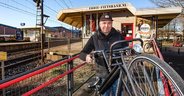 Eddie Fietsband weg van station Colmschate na zoveelste treinspringer - De Stentor