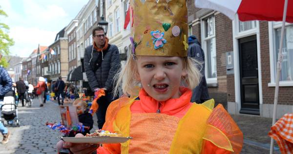 Feyenoord populair tijdens Koningsdag in Gennep | Koningsdag - De Gelderlander