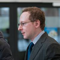 Cofnas is niet alleen een academische klokkenluider, hij voerde een gerichte haatcampagne