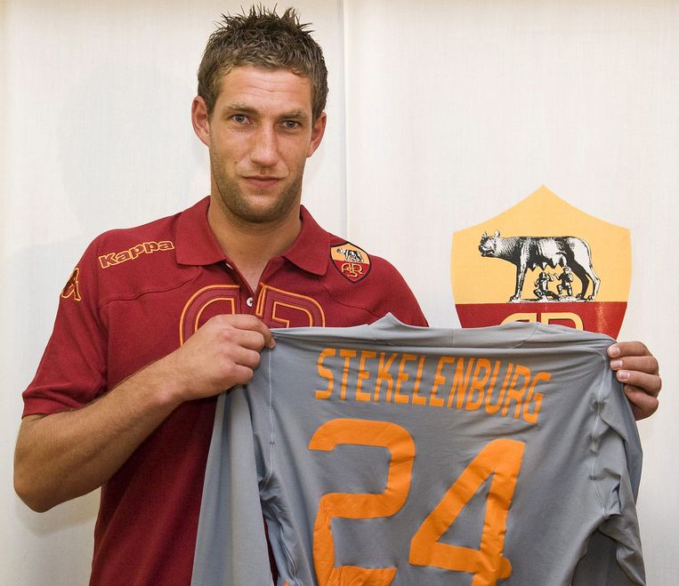 Stekelenburg en 'Mister Ajax' reiken schaal uit in ...