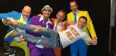 Carnavalsrelletje: welke liedje was er het eerst? ‘Drinken, drinken, drinken’ of ‘Zuipen, zuipen zui