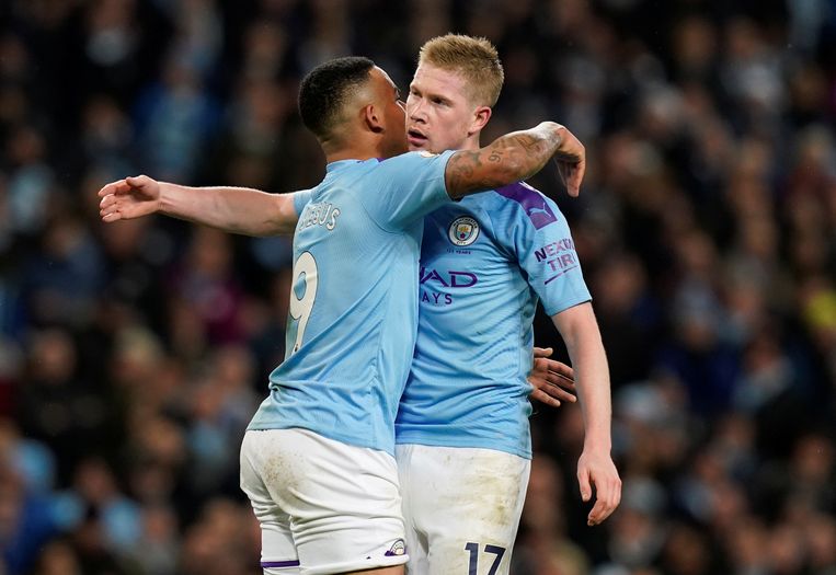 “De beste middenvelder ter wereld” Kevin De Bruyne krijgt staande