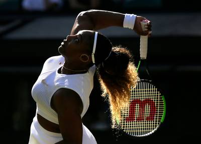 Serena Williams se ressaisit et passe